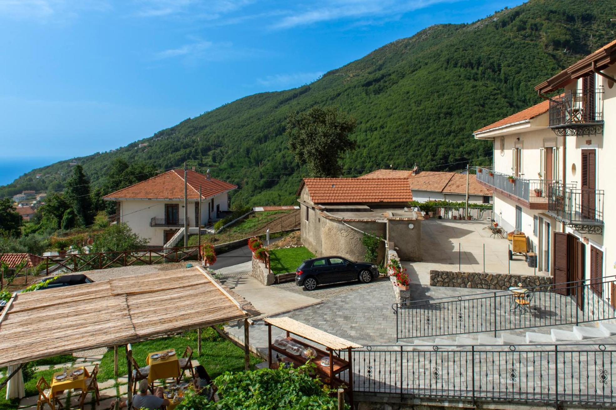 Bed and Breakfast Il Vigneto Di Nonno Pietro Аджерола Экстерьер фото