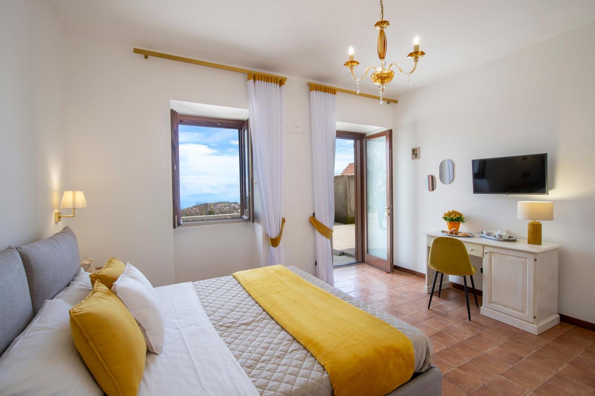 Bed and Breakfast Il Vigneto Di Nonno Pietro Аджерола Экстерьер фото
